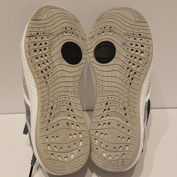 Womens Adidas Gymbreaker Bounce Shoes size 6 - Picture 6 of 6